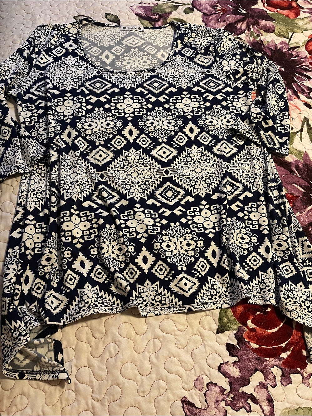 Navy and White Geometric Long Sleeve Scoop Neck Top